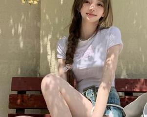 pans – 安安魅力浴室写真合集，无圣光元素映衬下的清新妩媚.txt