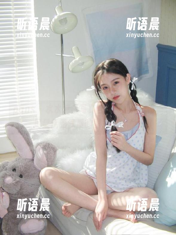 pans-水水 pans - 水水纯白写真合集:清新脱俗,尽显优雅气质的图片图集.txt