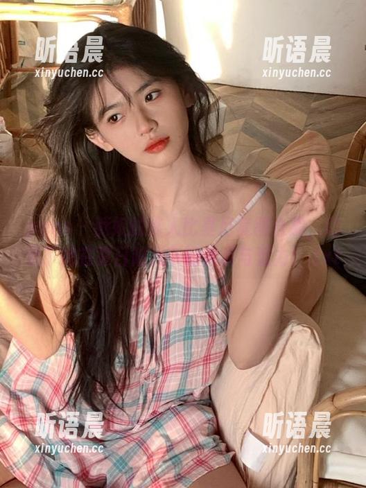 pans - 薇妮的迷人比基尼套图合集，记录下她在夏日阳光下的青春与活力！.txt