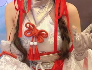 一笑芳香沁的无圣光套图，镂空元素营造别样唯美情境.txt