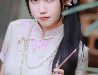 不呆猫的浴室粉色写真合集：浪漫与生活的完美结合.txt