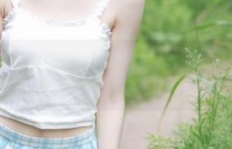 丽柜 – 小熊裤里丝写真合集：在她的壁纸中寻找属于你的自拍灵感.txt