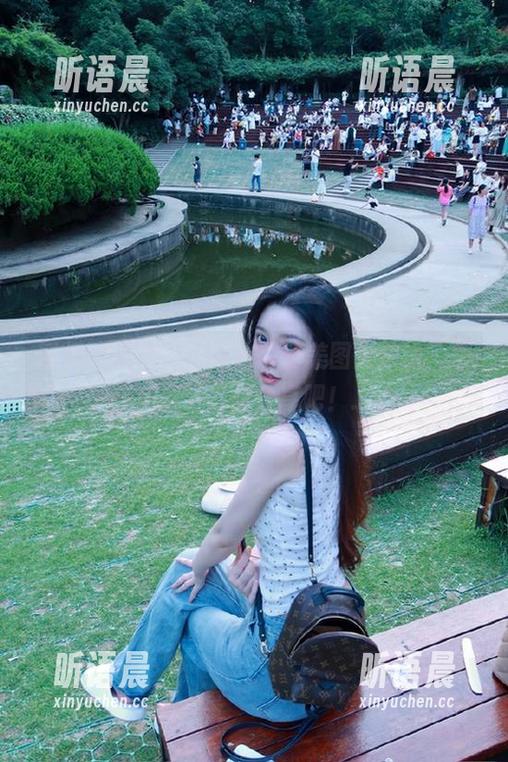 丽柜-心心 丽柜 - 心心兔子互动写真美图大放送,快来免费下载与分享吧!.txt