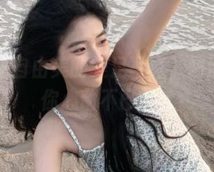 丽柜 – 来自由美的美足写真，超清壁纸让你心动不已.txt