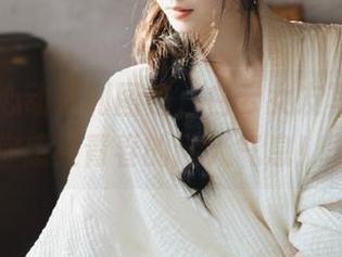 丽柜 – 心动福利图包，白云女友写真作品让你感受青春的迷人气息！.txt