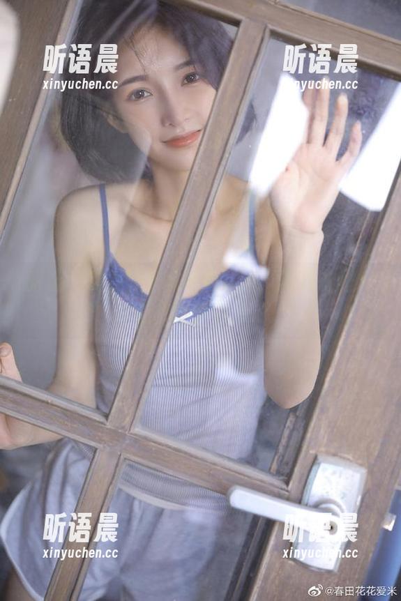 丽柜 - 美美的居家写真精选，带你走进她的温暖世界.txt