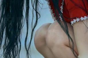 丽柜 – 英子黑白写真套图，感受那些深邃而动人的瞬间.txt