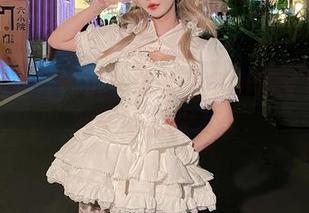 通过仙女月的镜头观看喜多川海梦兔女郎的美丽图片.txt