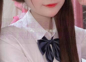 佳佳酱ovo温柔合集全新美图大放送，感受她带来的绝对心动瞬间！.txt