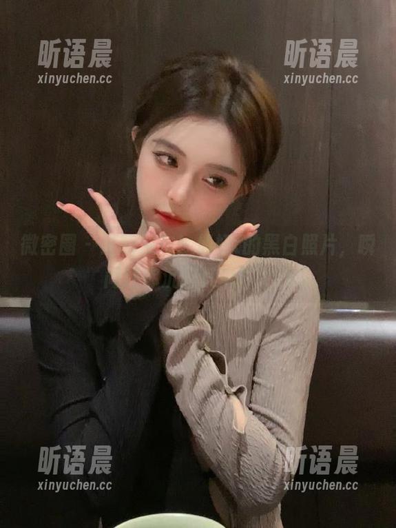 俏妞t 微密圈 - 最新发布!俏妞t的黑白照片,瞬间让你沉醉其中!.txt