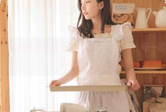 克拉女神 – 依娜丝带来的无圣光居家写真合集：每一幅都是心灵的栖息地.txt