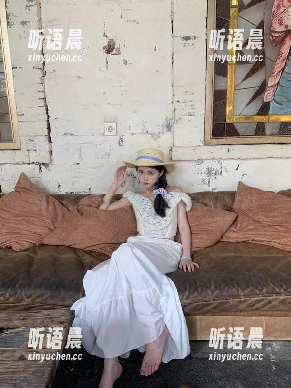 克拉女神 - 免费欣赏吕佳娇小可人摄影作品，感受清新与优雅的完美交融.txt