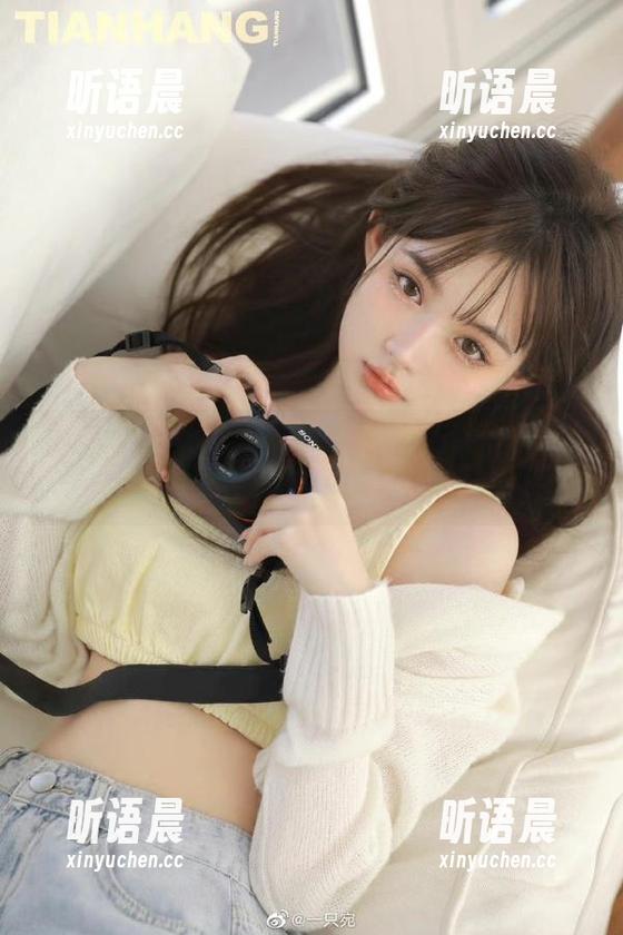 克拉女神 - 大阳学妹最新写真分享：每一张都是故事的延续.txt