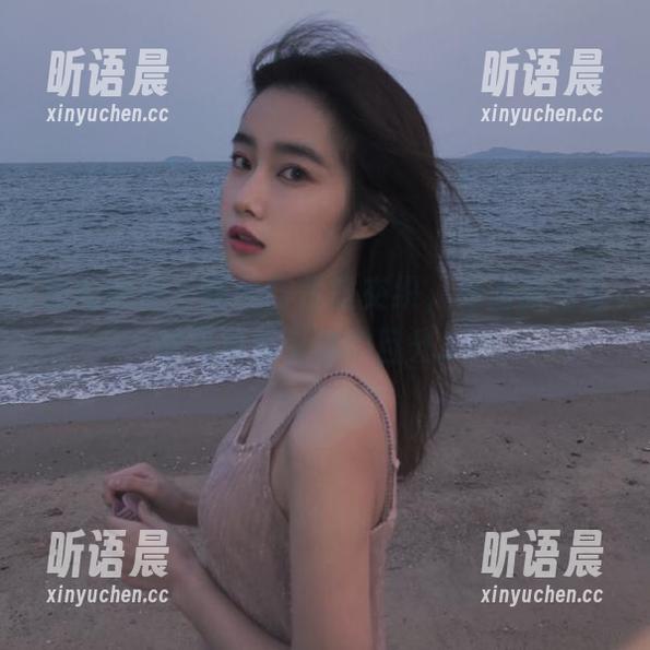 克拉女神 - 俏丽与优雅交织，高清孟君女孩写真吸引你的目光.txt