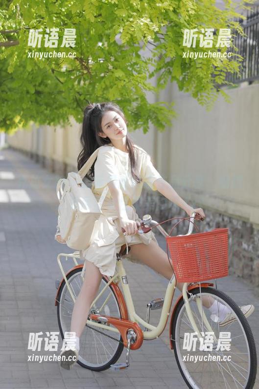 克拉女神 - 慕菲最新内衣作品分享，细腻之处尽显女性柔美韵味.txt