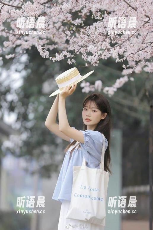 克拉女神-百琳 克拉女神 - 记录百琳在旗袍中的迷人身影:高清原图大全发布.txt