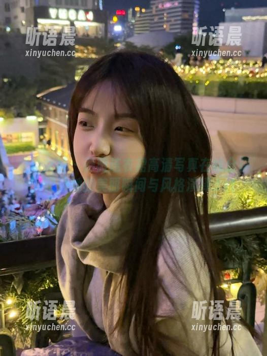 克拉女神 - 薇薇连衣裙高清写真在线分享，记录她的美丽瞬间与风格演绎.txt