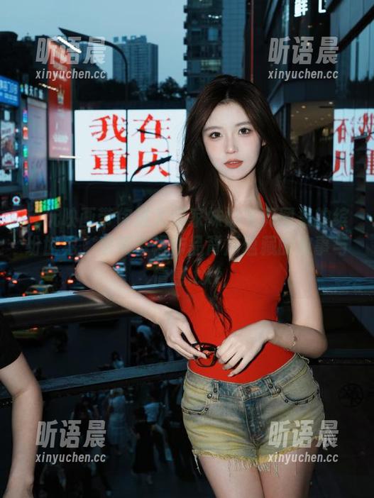 兔玩映画带你进入邻家妹妹写真图集的缤纷世界，感受每幅作品背后蕴藏的故事与情感.txt