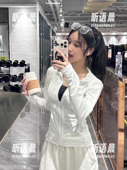 兔玩映画全新推出JK少女的日常写真，尽享青春瞬间的精美套图！.txt
