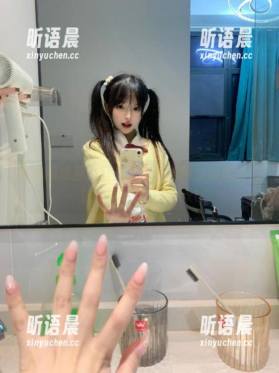 在兔玩映画浴缸里，写真与网盘的组合，让我笑也让人哭.txt