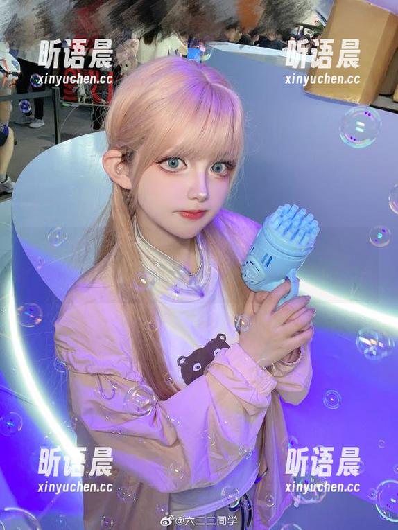 六二二同学的写真全集：重返1999年，星锑的时光旅程.txt