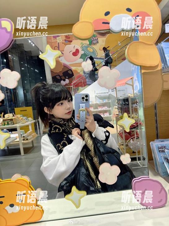 六二二同学 精致与妩媚结合,六二二同学的内衣写真作品让人惊艳不已.txt