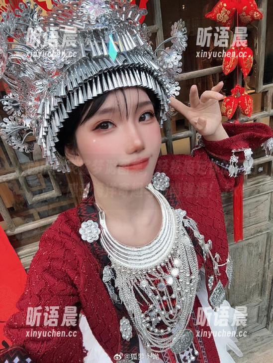 卜呦 卜呦的幽灵鲨梦游图集,轻松搞定你的夏日清凉,感受海洋奇趣与时尚碰撞!.txt