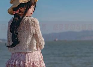 精选咬一口兔娘双马尾写真，感受梦幻与惬意的独特视觉盛宴.txt