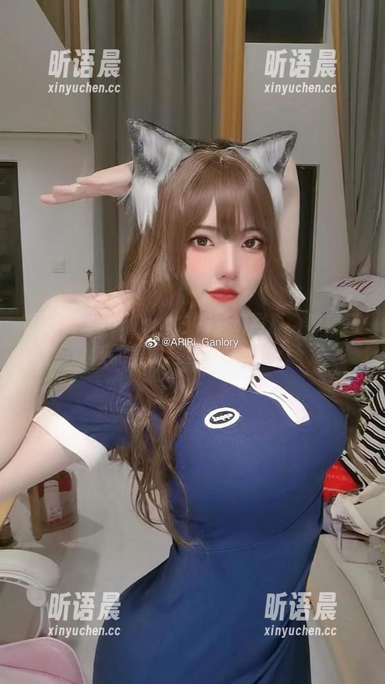 啊日日_Ganlory 啊日日_Ganlory白裙梦幻写真,唯美清新的美图与套图合辑.txt