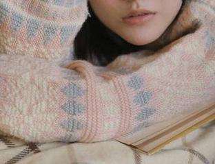 喵糖映画 – 蠢沫沫的泳池时光旅行：揭开原图和图包背后的清爽秘密！.txt