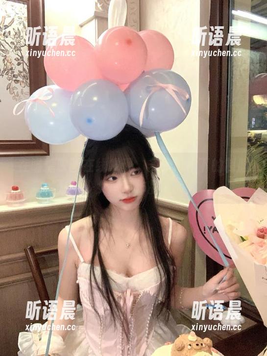 在喵糖映画在线发现，多元风格下的制服少女写真作品.txt