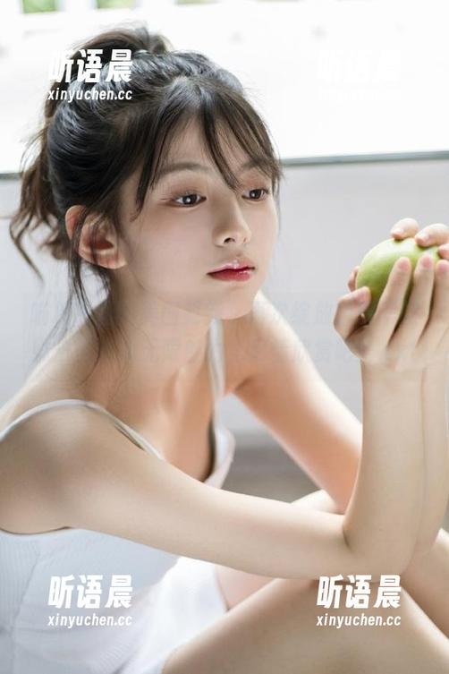 喵糖映画的美图更新，再次绽放藤原千花妹子美腿的无限魅力，尽情欣赏吧！.txt