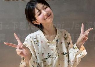 嗲囡囡 – 下载Jennanni_Jen海边梦幻写真，给你的手机换上新装！.txt