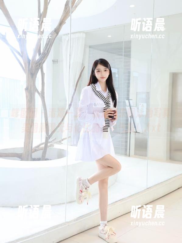 嗲囡囡-就是阿朱啊 嗲囡囡 - 清凉一夏,就是阿朱啊泳池写真美图展现无与伦比的水中气质!.txt