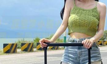 嗲囡囡 – 探索梦小楠小夜猫的美脚写真原图：美丽腿部的无限可能.txt