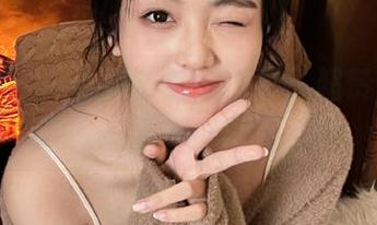 嗲囡囡 – 沐娜娜的视觉盛宴：超赞网袜作品图包等你来欣赏.txt