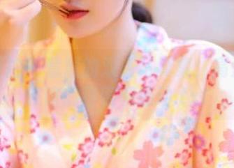 大生模拍 – 慧慧的双人写真集：高清捕捉友谊的甜蜜和感动.txt