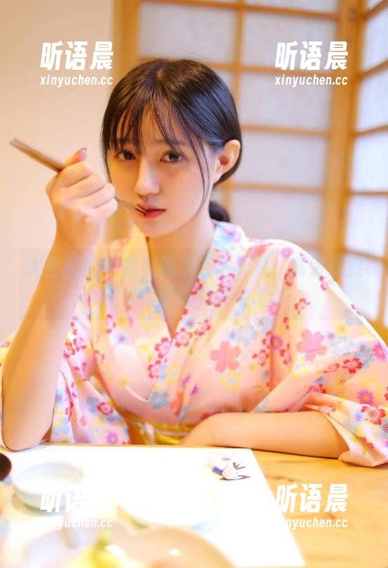 大生模拍 - 慧慧的双人写真集：高清捕捉友谊的甜蜜和感动.txt