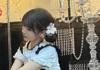 在线分享女主K的写真资源，剧情中的情感细腻动人.txt