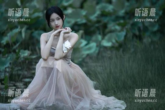 女主K 女主K短裤写真:带你走进精彩图库作品的世界.txt