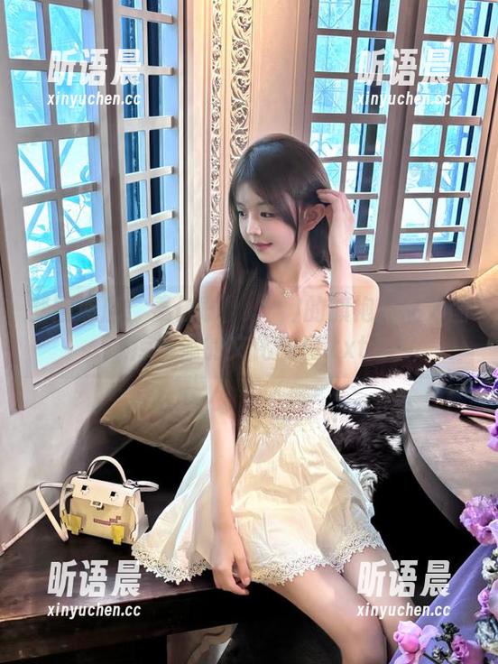梦回悠唐：姜仁卿(강인경)的旗袍作品为图库增添的文化气息.txt
