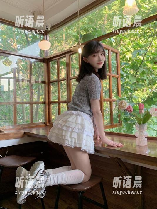 宋哈娜 最新之作!宋哈娜与BLUECAKE-圣诞公仔共度温馨冬季时光.txt