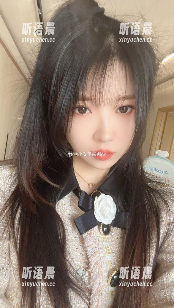 惊艳来袭！小女巫露娜自拍福利图片全集，带给你全新视觉享受！.txt