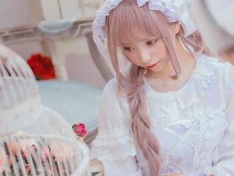 小野妹子w纯白写真：不如换上这款精美壁纸吧！.txt