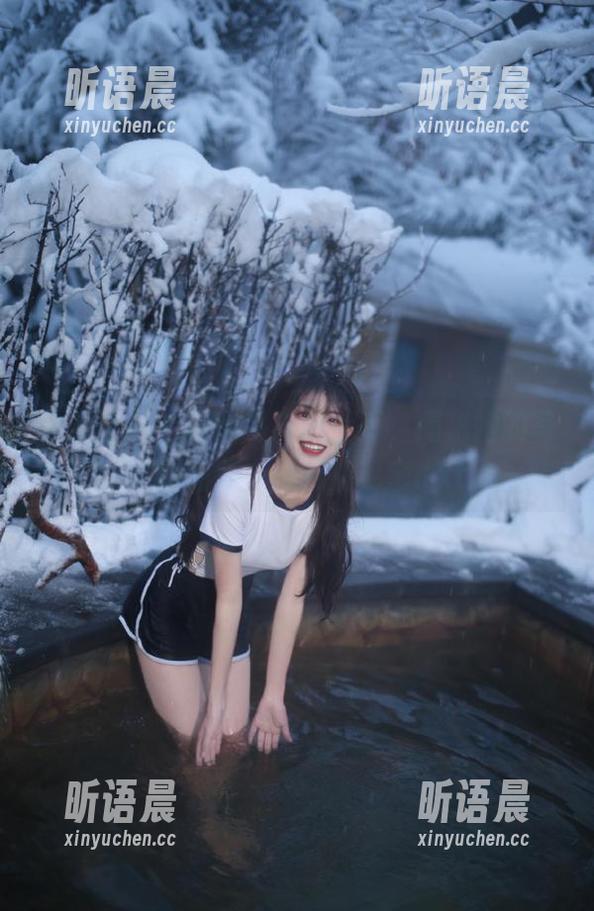 少女秩序-小满 少女秩序 - 深入小满的世界,揭秘她的写真作品集中隐藏的秘密.txt