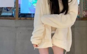 尤果网 – 球球的旗袍写真作品：原图展示精致细节，照片捕捉经典韵味.txt