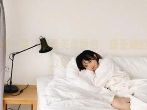 尤果网 – 值得一看！观看美替图包，感受她的美脚之美与力量！.txt
