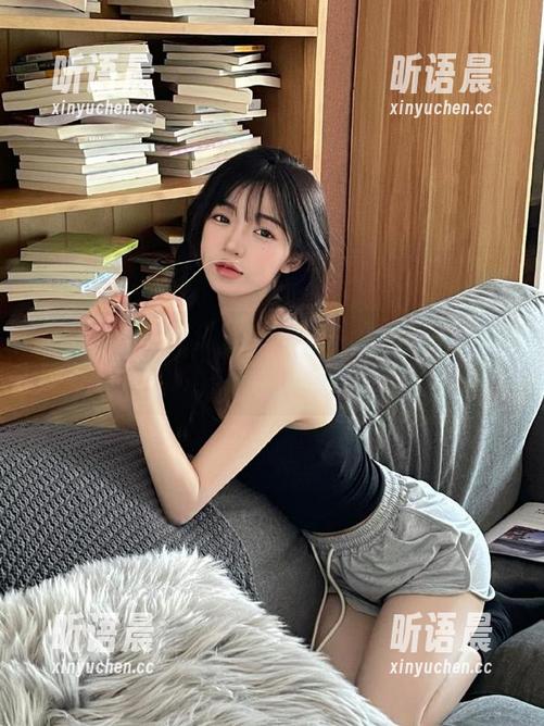 尤果网-芝芝Booty 尤果网 - 芝芝Booty女仆写真作品合集:细腻之处展现百变风格的视觉盛宴.txt