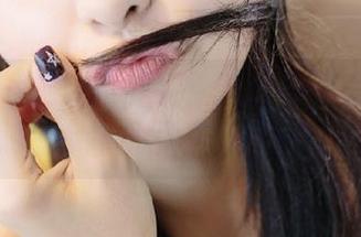 尤果网 – 温柔的雯雯：透过写真和图片感知生命中的柔美与宁静.txt