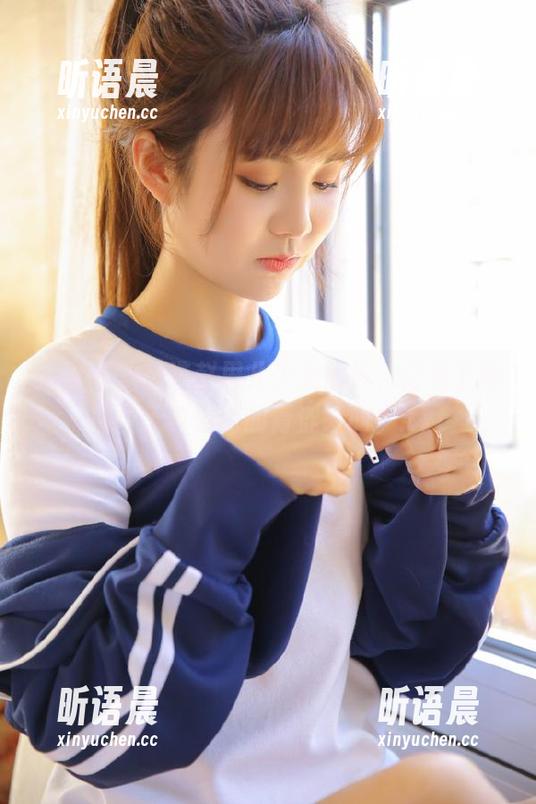 尤物馆 - 精选赵思儿少女图包，记录下她那些无与伦比的青涩瞬间！.txt